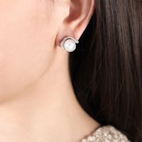 1 Pair Elegant Baroque Style Round Plating Inlay Imitation Pearl Titanium Steel Artificial Pearls 18k Gold Plated Ear Studs main image 5