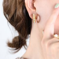 1 Pair Elegant Baroque Style C Shape Plating Inlay Titanium Steel Artificial Pearls 18k Gold Plated Ear Studs main image 5