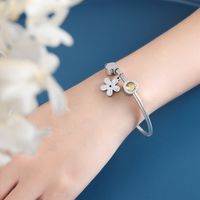 Elegante Dulce Árbol Forma De Corazón Flor Acero Titanio Enchapado Embutido Diamantes De Imitación Chapado En Oro De 18 Quilates. Brazalete main image 3