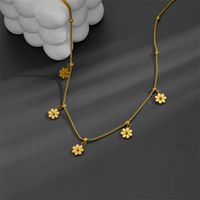 Acero Titanio Chapados en oro de 18k Elegante Enchapado Flor Collar Colgante main image 6