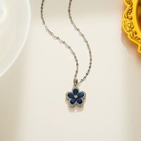 Elegant Flower Titanium Steel Inlay Zircon Pendant Necklace sku image 2