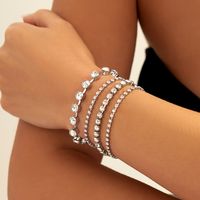 Bijoux En Gros Rétro Portrait Rond Forme De Cœur Perle D'imitation Alliage Strass Toggle Breloque Incruster Bracelets sku image 6