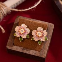 1 Pair Elegant Retro Flower Plating Inlay Copper Artificial Crystal Artificial Pearls 14k Gold Plated Ear Studs main image 1
