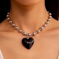 Vintage Style Heart Shape Alloy Three-dimensional Women's Pendant Necklace main image 9