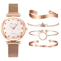 Casual Triangle Flower Suction Buckle Quartz Women's Watches main image 1