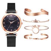 Casual Triangle Flower Suction Buckle Quartz Women's Watches main image 3
