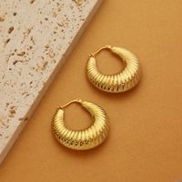 1 Paar Retro Einfacher Stil C-form U-form Einfarbig Überzug Titan Stahl 18 Karat Vergoldet Ohrringe main image 3