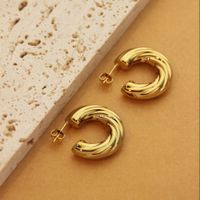 1 Paar Retro Einfacher Stil C-form U-form Einfarbig Überzug Titan Stahl 18 Karat Vergoldet Ohrringe sku image 1