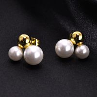 1 Paar Elegant Runden Überzug Künstliche Perle Messing Vergoldet Ohrringe main image 1