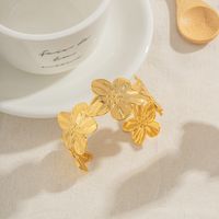 Simple Style Flower Stainless Steel Plating 18k Gold Plated Bangle main image 6