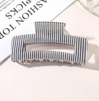Lässig Einfacher Stil Marmor Quadrat Streifen Acetatplatten Aushöhlen Haarkrallen sku image 9