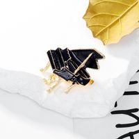 Simple Style Piano Alloy Enamel Unisex Brooches main image 3