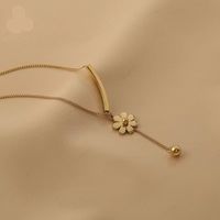 Acero Titanio Chapados en oro de 18k Estilo Simple Flor Collar Colgante main image 3