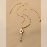 Titan Stahl 18 Karat Vergoldet Einfacher Stil Blume Halskette Mit Anhänger main image 4
