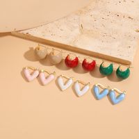 1 Piece Elegant Luxurious Classic Style Heart Shape Asymmetrical Plating Copper 14k Gold Plated Hoop Earrings main image 5