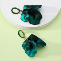 1 Pair Elegant Romantic Sweet Petal Spray Paint Painted Inlay Zinc Alloy Acrylic Dangling Earrings sku image 7