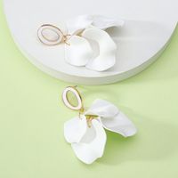 1 Pair Elegant Romantic Sweet Petal Spray Paint Painted Inlay Zinc Alloy Acrylic Dangling Earrings sku image 6