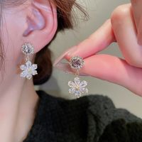 1 Pair Simple Style Shiny Flower Plating Inlay Copper Artificial Crystal 14k Gold Plated Drop Earrings main image 1