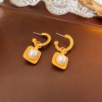 1 Pair Lady Flower Plating Inlay Artificial Pearl Copper Zircon Drop Earrings Ear Studs sku image 3