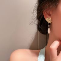 1 Pair Elegant Retro Heart Shape Flower Plating Inlay Copper Pearl Earrings sku image 5