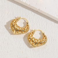 1 Par Estilo Simple Estilo Clásico Forma De C Forma De Corazón Giro Enchapado Cobre Chapado En Oro De 14 Quilates. Aretes sku image 4