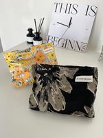 Women's Small All Seasons Canvas Flower Elegant Square Zipper Cosmetic Bag sku image 39