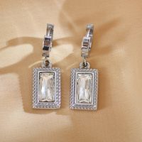 1 Par Elegante Lujoso Estilo Simple Cuadrado Enchapado Embutido Acero Inoxidable Circón Plateado Aretes sku image 3