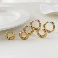 1 Paire Rétro Style Simple Rond Placage Acier Inoxydable 304 Plaqué Or 18K Des Boucles D'Oreilles main image 3