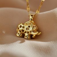 Cute Elephant Titanium Steel Copper Plating Inlay Zircon Gold Plated Pendant Necklace main image 6
