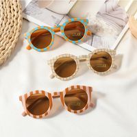 Style Cool Bande Plaid Pc Cadre Ovale Plein Cadre Enfants Lunettes De Soleil main image 5