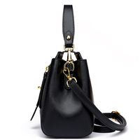 Women's Small Summer Pu Leather Classic Style Handbag main image 3