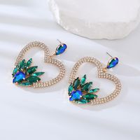 1 Pair Lady Classic Style Heart Shape Inlay Alloy Rhinestones Drop Earrings main image 4