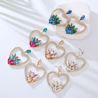 1 Pair Lady Classic Style Heart Shape Inlay Alloy Rhinestones Drop Earrings main image 7
