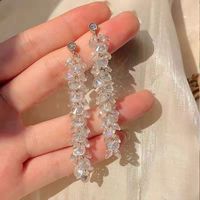 1 Pair Simple Style Flower Patchwork Artificial Crystal Drop Earrings main image 1
