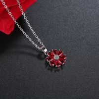 Wholesale Casual Simple Style Flower Copper Inlay K Gold Plated Rhodium Plated Zircon Pendant Necklace main image 1