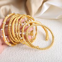 Luxurious Baroque Style Shiny Solid Color Titanium Steel Plating Inlay Artificial Pearls Zircon 18k Gold Plated Bangle main image 1