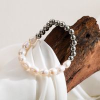 Einfacher Stil Klassischer Stil Runden Rostfreier Stahl Süßwasserperle Irregulär Perlen 18 Karat Vergoldet Armbänder sku image 1