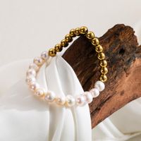 Einfacher Stil Klassischer Stil Runden Rostfreier Stahl Süßwasserperle Irregulär Perlen 18 Karat Vergoldet Armbänder main image 2
