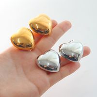 1 Pair Retro Heart Shape Plating Stainless Steel Ear Studs main image 1