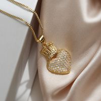 Elegant Simple Style Heart Shape Crown Copper 18k Gold Plated Zircon Pendant Necklace In Bulk main image 4
