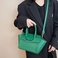 Women's Small Summer Pu Leather Classic Style Handbag main image 4