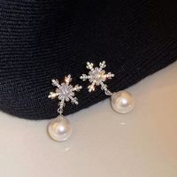 1 Pair Modern Style Snowflake Inlay Artificial Crystal Artificial Gemstones Drop Earrings main image 1