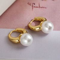 1 Pair Simple Style Geometric Plating Inlay Copper Artificial Pearls 18k Gold Plated White Gold Plated Earrings main image 4
