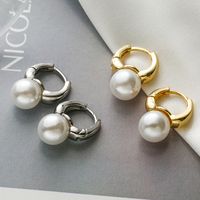 1 Pair Simple Style Geometric Plating Inlay Copper Artificial Pearls 18k Gold Plated White Gold Plated Earrings main image 1