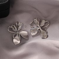 1 Pair Elegant Lady Roman Style Flower Copper Ear Studs main image 3