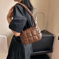 Women's Nylon Solid Color Vacation Streetwear Sewing Thread Square Zipper Shoulder Bag Underarm Bag main image 3