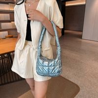 Women's Nylon Solid Color Vacation Streetwear Sewing Thread Square Zipper Shoulder Bag Underarm Bag main image 5