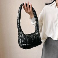 Women's Nylon Solid Color Vacation Streetwear Sewing Thread Square Zipper Shoulder Bag Underarm Bag sku image 7