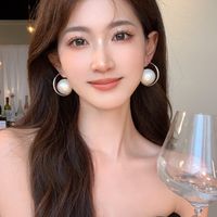 1 Pair Elegant Korean Style C Shape Imitation Pearl Alloy Hoop Earrings main image 4