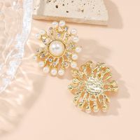 1 Paire Élégant Fleur Incruster Alliage Perles Artificielles Diamant Artificiel Boucles D'oreilles main image 2